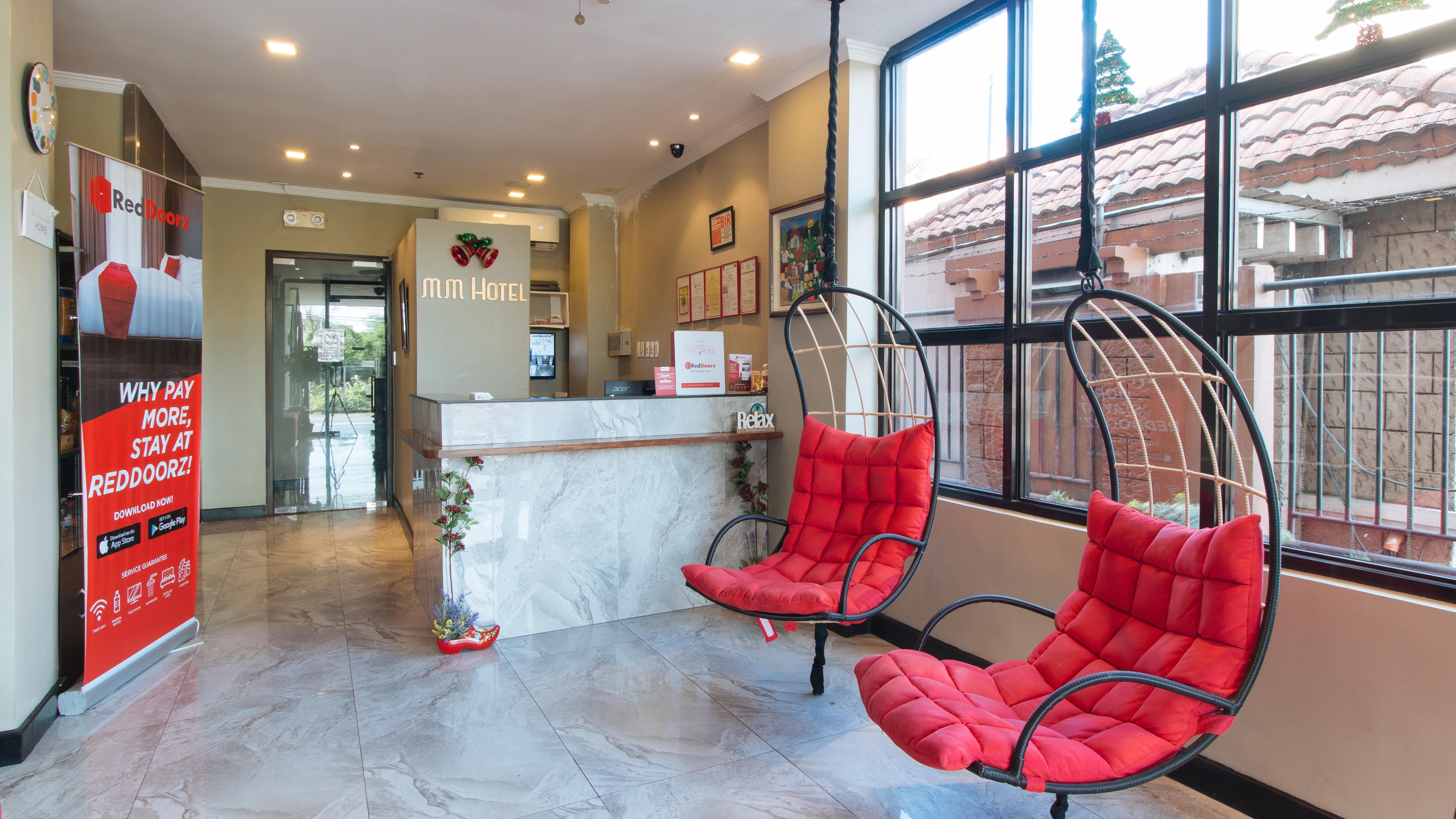 RedDoorz Plus near Bamboo Organ Las Piñas Exterior foto