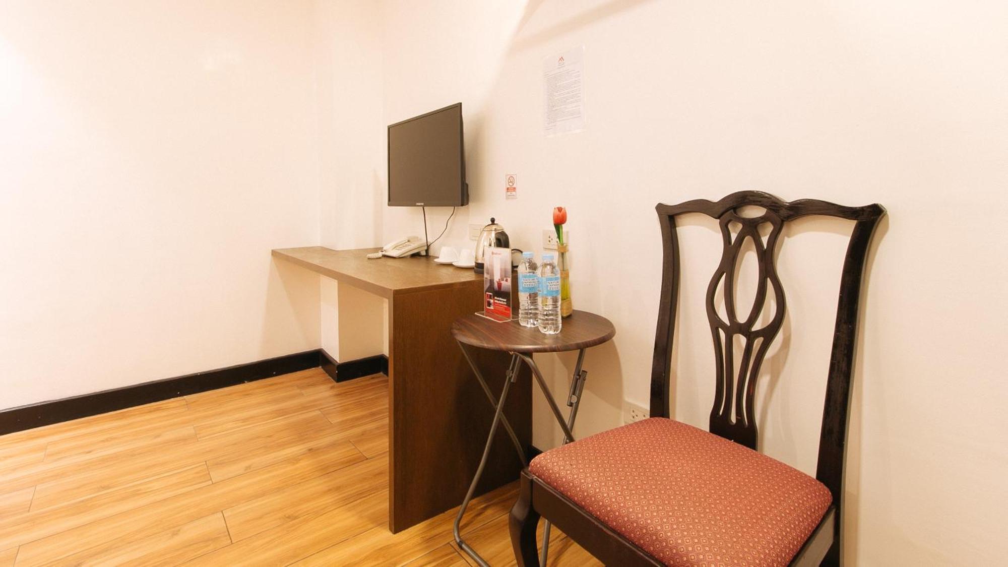 RedDoorz Plus near Bamboo Organ Las Piñas Exterior foto