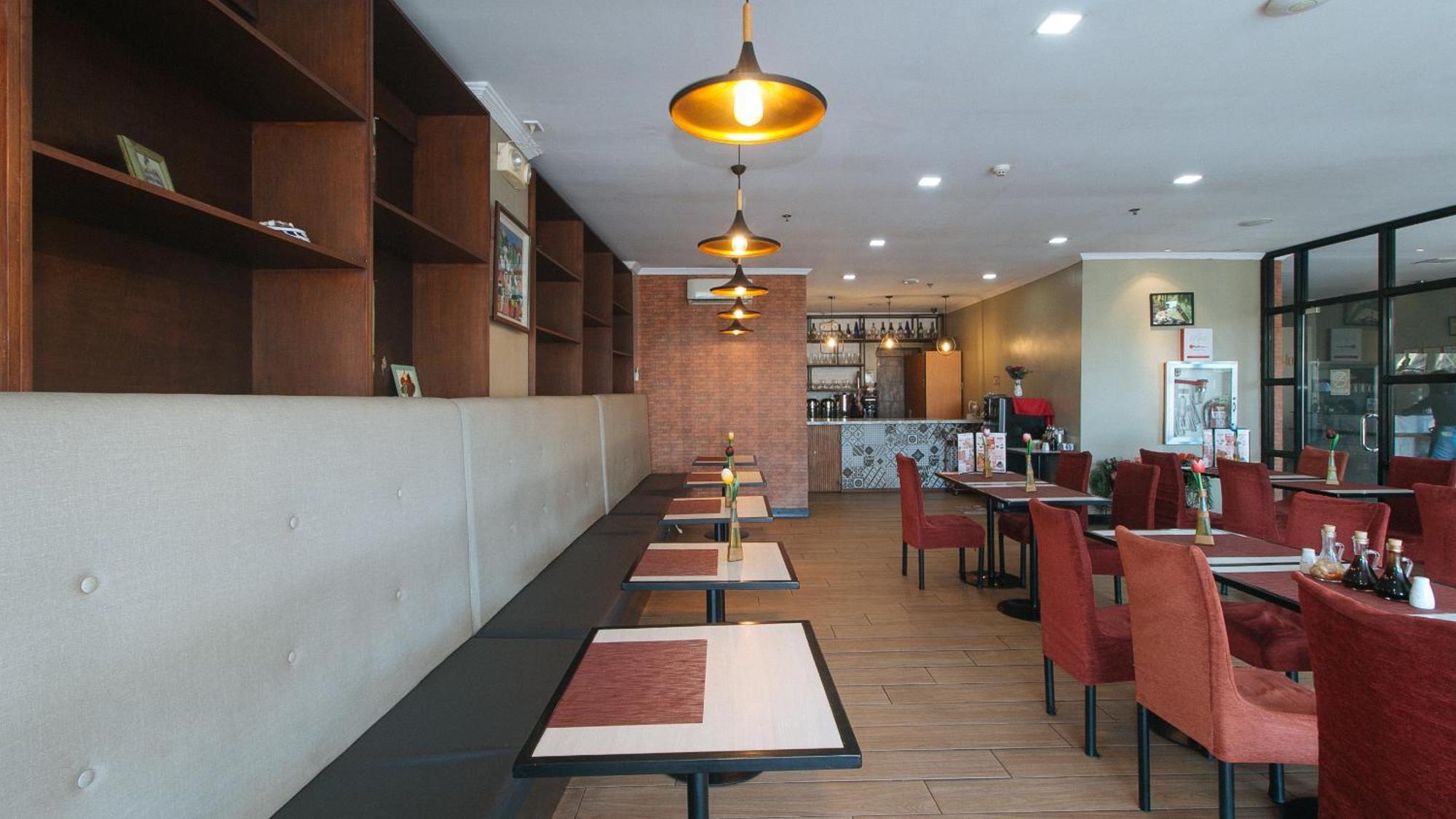 RedDoorz Plus near Bamboo Organ Las Piñas Exterior foto
