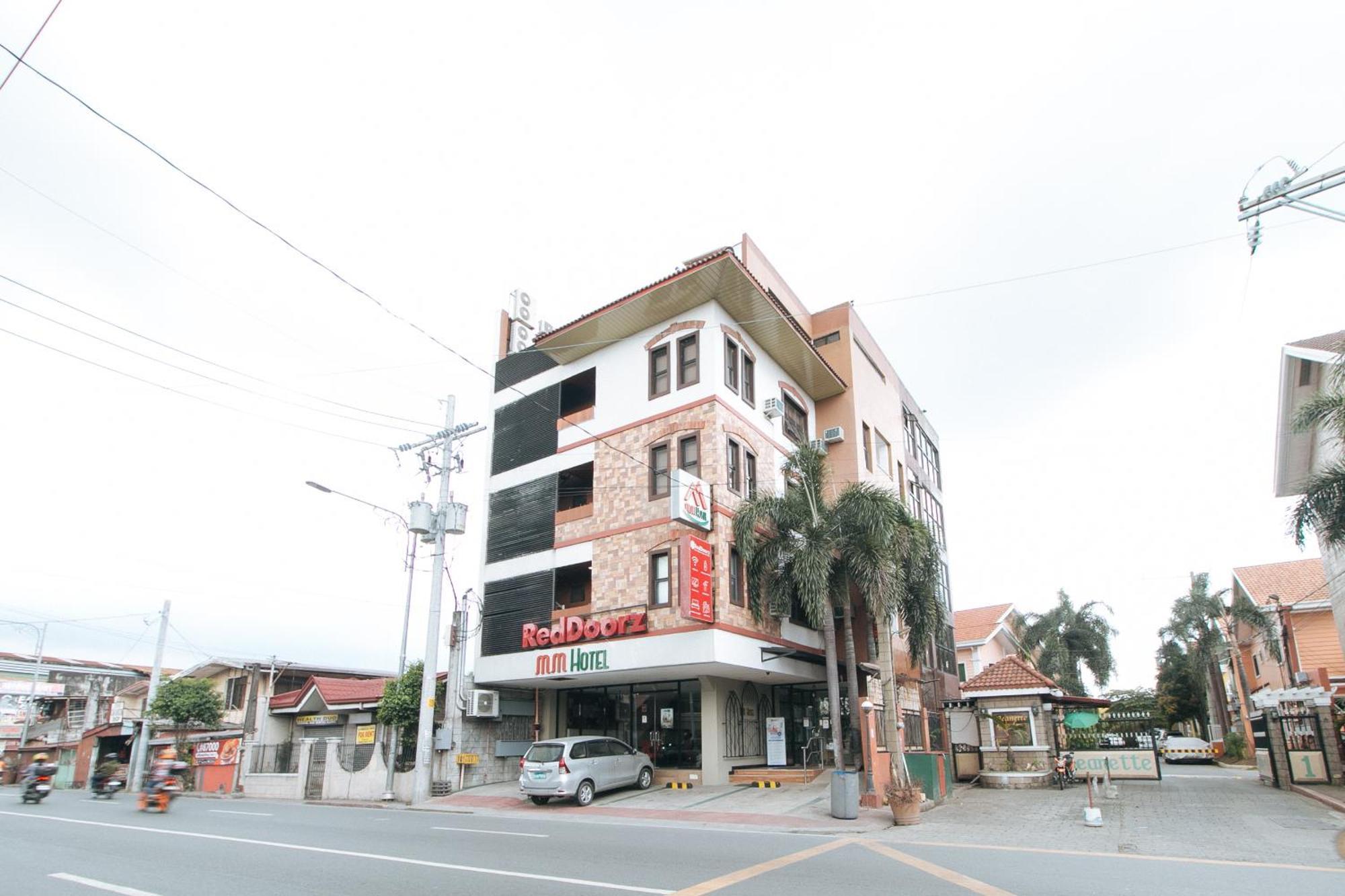 RedDoorz Plus near Bamboo Organ Las Piñas Exterior foto